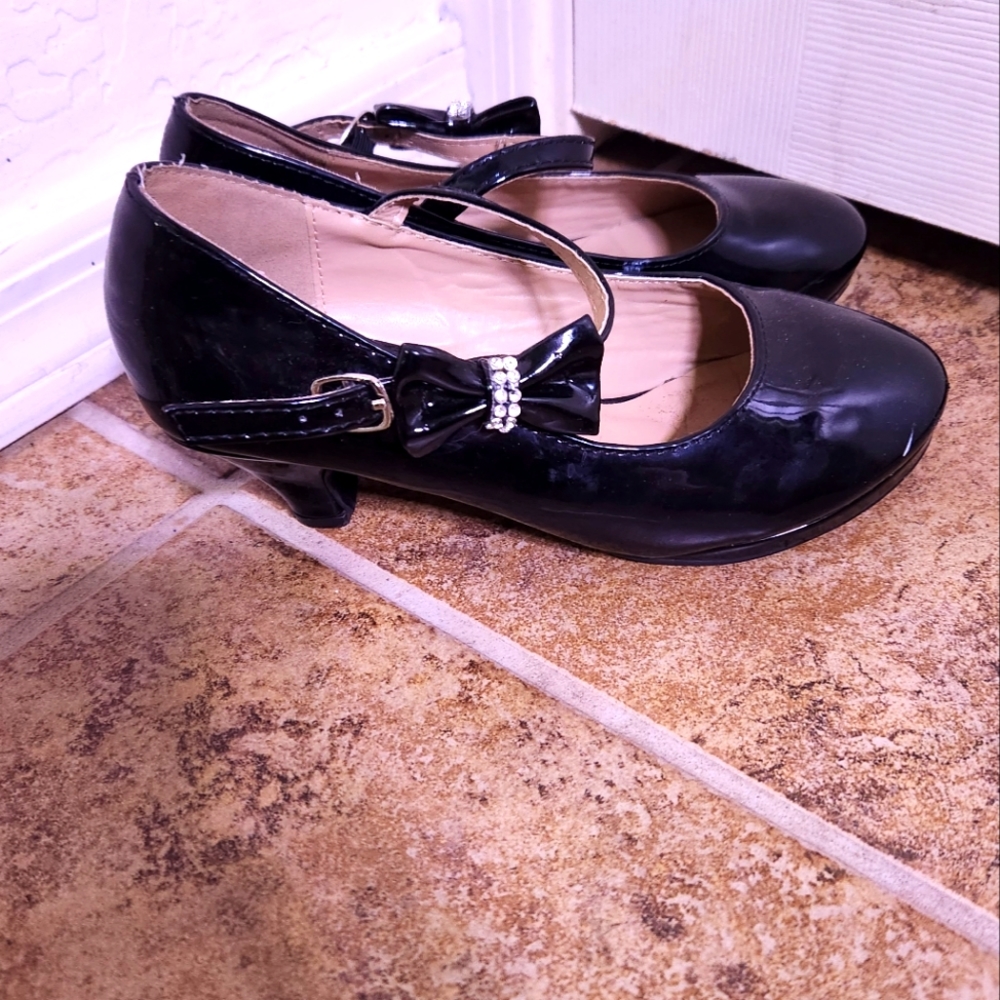 GIRLS LINK DRESS SHOES